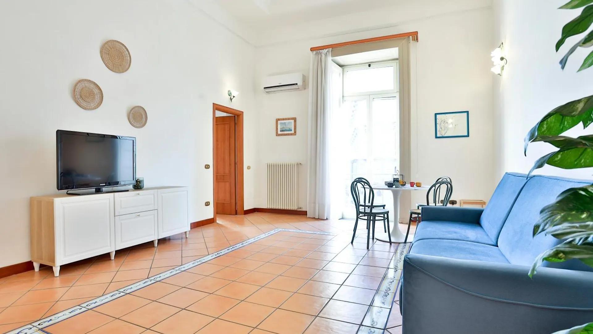 Chiaia Sea View Gem Apartment Naples