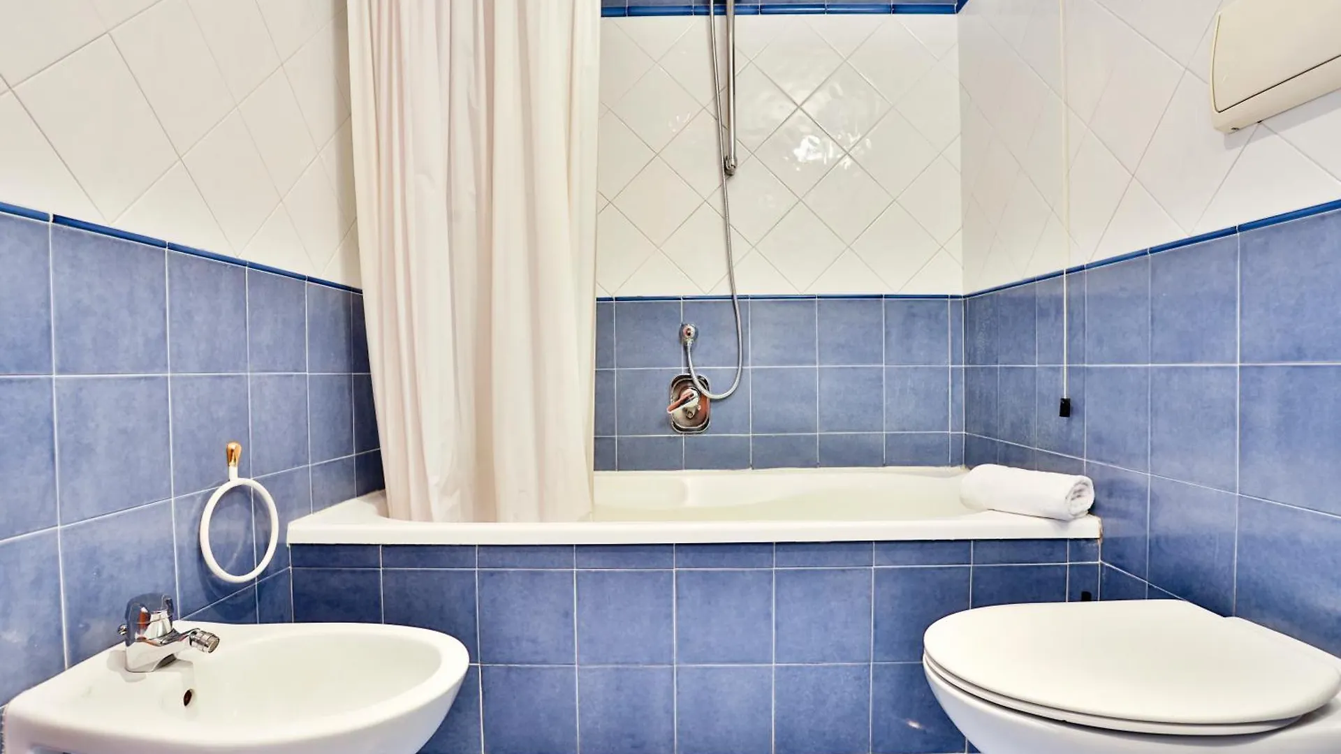Chiaia Sea View Gem Apartment Naples