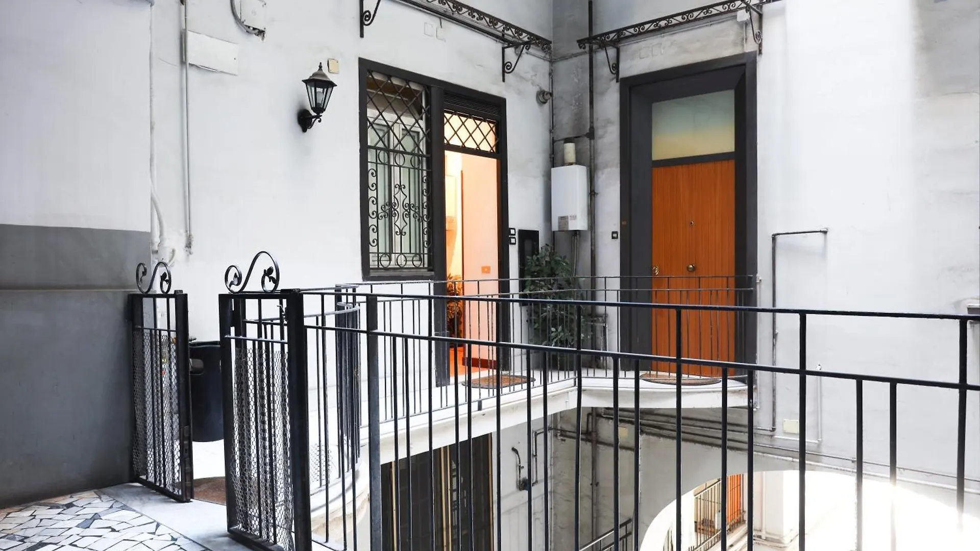 Chiaia Sea View Gem Apartment Naples
